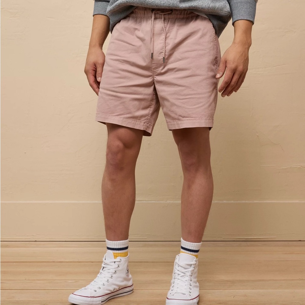 Men's Pink Casual AE 7" Flex Lived-In Trekker Short